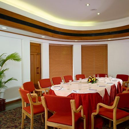 Grand Hotel Kochi Екстериор снимка