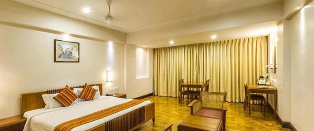 Grand Hotel Kochi Екстериор снимка
