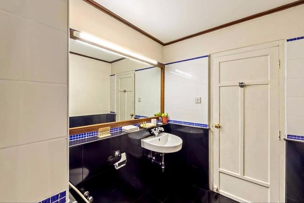 Grand Hotel Kochi Екстериор снимка