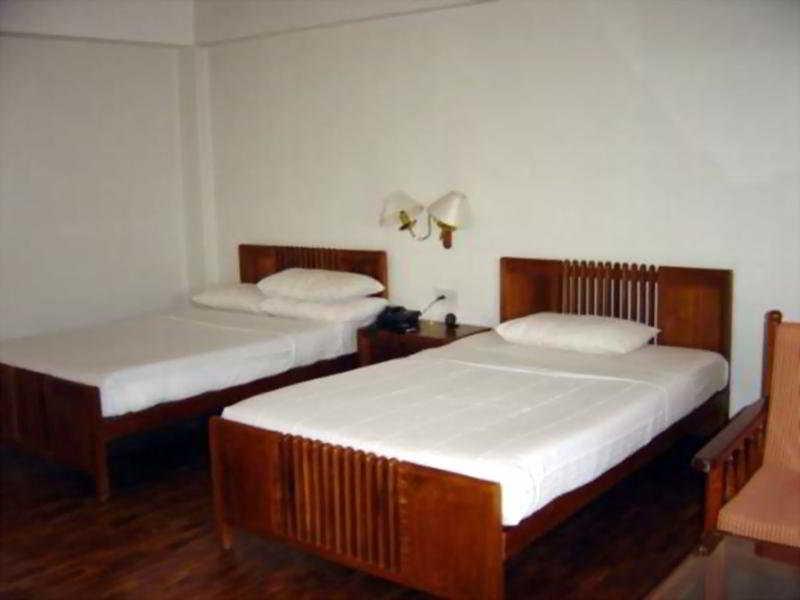 Grand Hotel Kochi Екстериор снимка