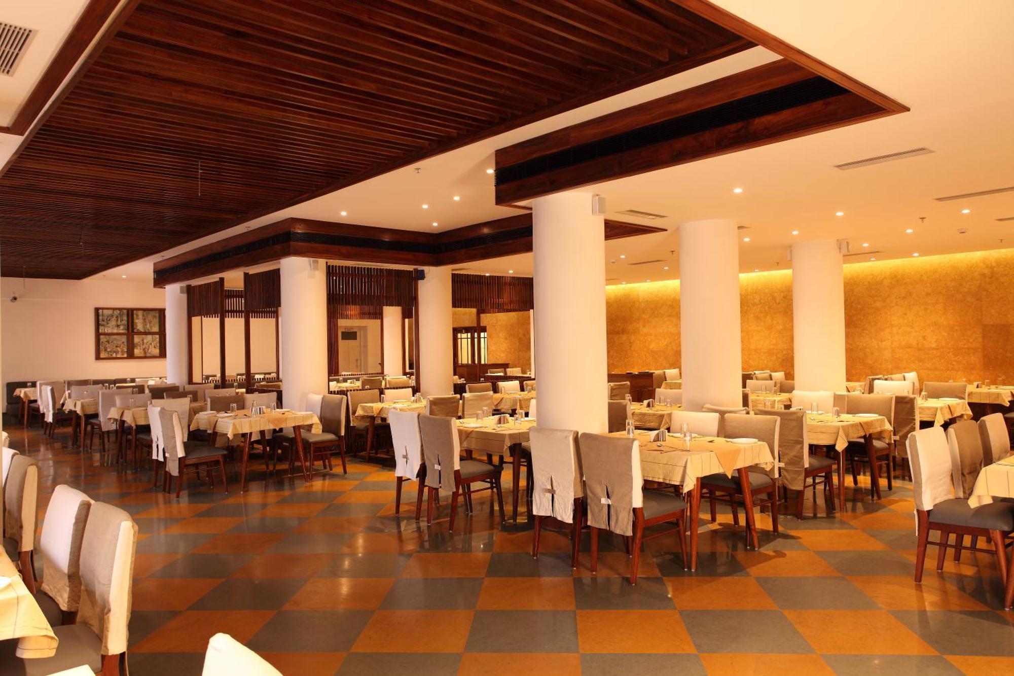 Grand Hotel Kochi Екстериор снимка
