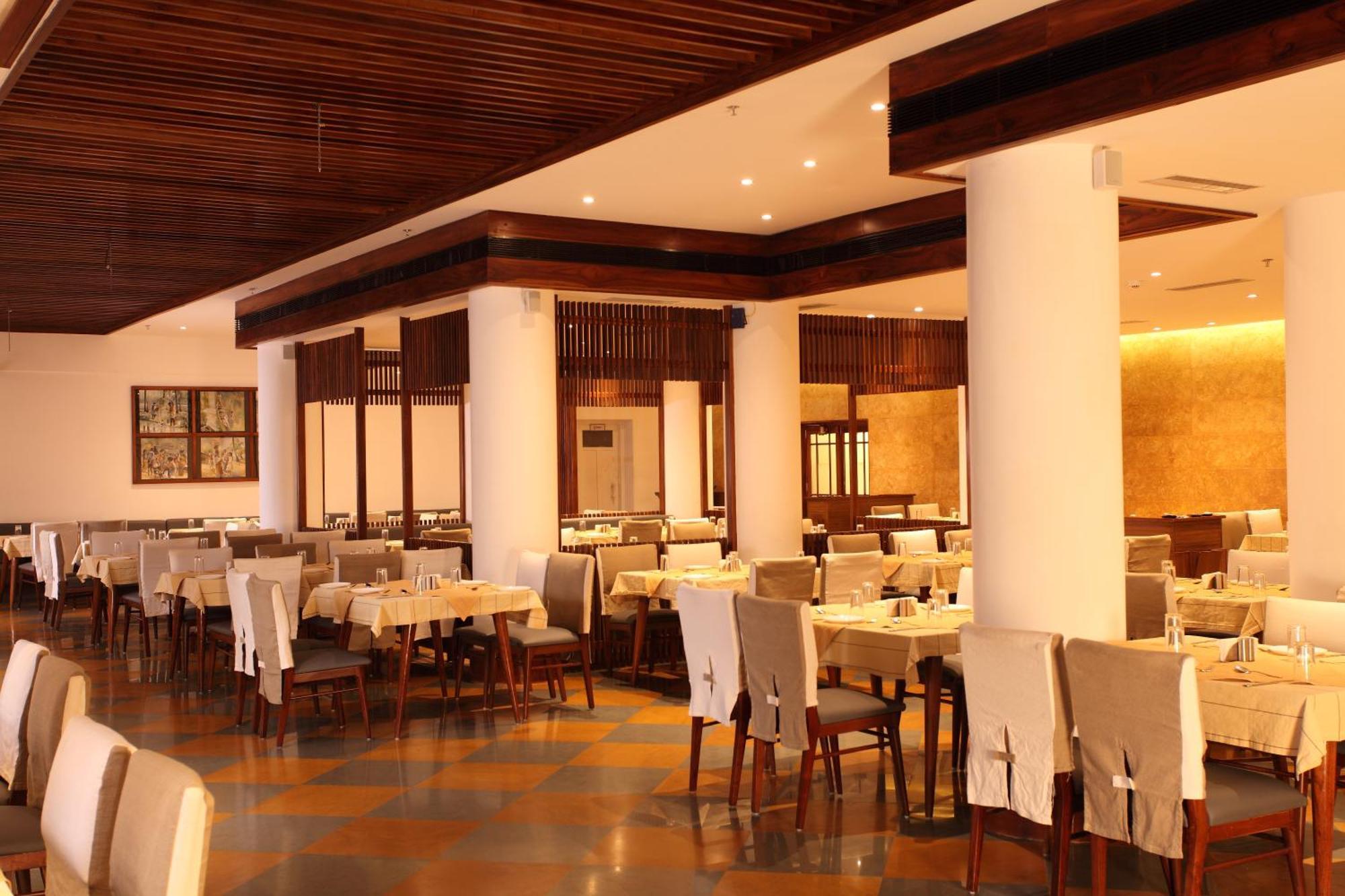 Grand Hotel Kochi Екстериор снимка